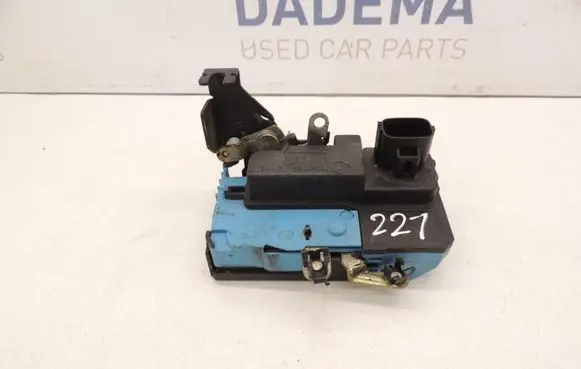 Volvo S60 Front door lock D221