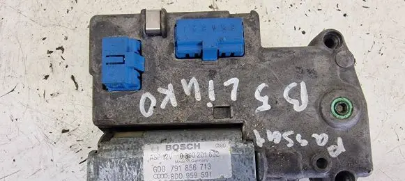 Volkswagen PASSAT B5 Sunroof motor/actuator 8D0959591