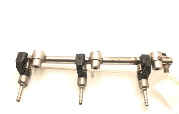 Volkswagen Touareg I Fuel main line pipe 03H906036