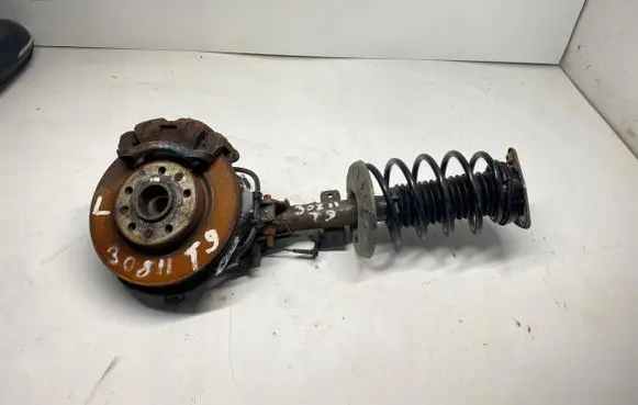 Peugeot 308 Front wheel hub spindle knuckle MCPHER