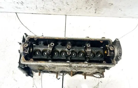 Volkswagen Polo III 6N 6N2 6NF Engine head 030103374h
