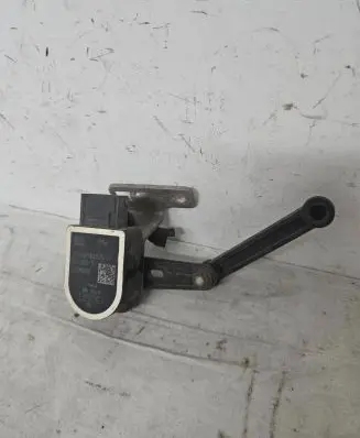 BMW M5 Headlight/headlamp level sensor 6784075