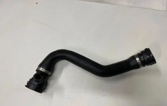 BMW 5 E60 E61 Engine coolant pipe/hose 7799747