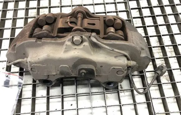 Audi Q7 4L Front brake caliper