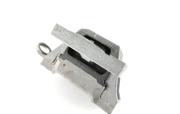Opel Insignia A Engine mount bracket 13227715