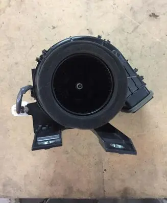 Toyota Corolla E210 E21 Hybrid/electric vehicle battery fan 