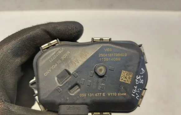 Audi A8 S8 D5 Throttle valve 059131477E