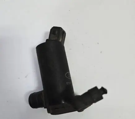 Ford Mondeo Mk III Windscreen/windshield washer pump 93BB17K624BA D00LA