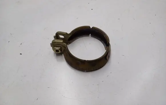 Mercedes-Benz E AMG W212 Muffler pipe connector clamp A0009958902