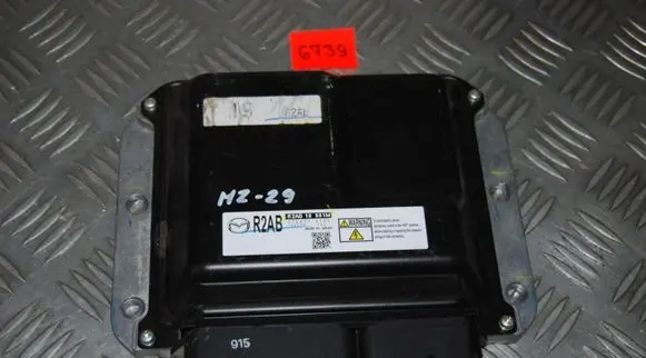 Mazda 6 Engine control unit/module 2758009159
