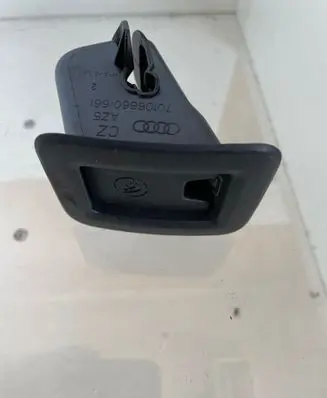 Audi Q2 - ISOFIX cover 81A887233A 70106660661