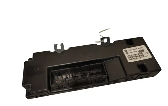 Opel Vectra C Door control unit/module 09226928 05021900