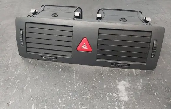 Skoda Fabia Mk1 (6Y) Dash center air vent grill 6Y0820951