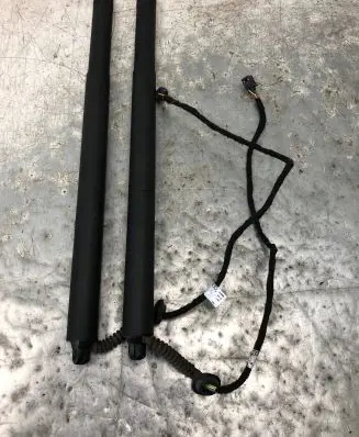Audi Q3 8U Tailgate/trunk strut/damper 8U0827851