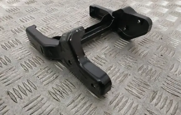Audi A8 S8 D4 4H Steering rack mounting bracket 8K2419250 8K2419250W