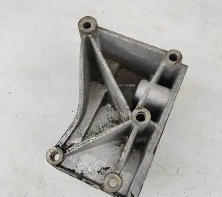 Peugeot 307 Generator/alternator bracket 9636301380