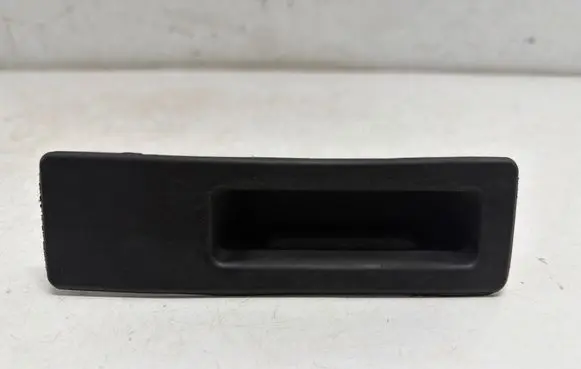 BMW 2 F45 Tailgate/trunk/boot exterior handle 7368752 10822910