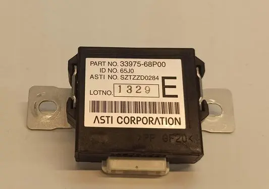 Suzuki Swift II Other control units/modules 33975-68P00