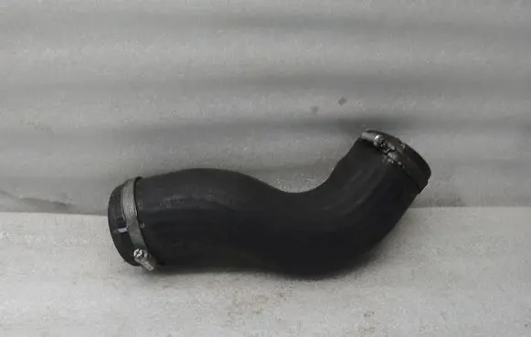 Volvo S80 Intercooler hose/pipe 31319473
