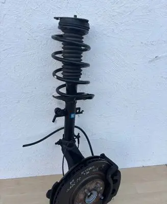 Nissan X-Trail T32 Front wheel hub spindle knuckle