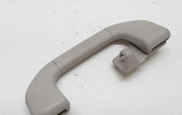 Mercedes-Benz C W204 Front interior roof grab handle A2048100151