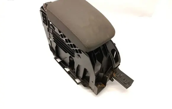 Volkswagen Golf V Armrest 1K5864251C
