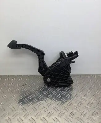 Skoda Octavia Mk2 (1Z) Clutch pedal 1K0721796E