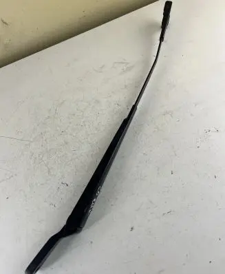 Citroen C5 Front wiper blade arm 071956