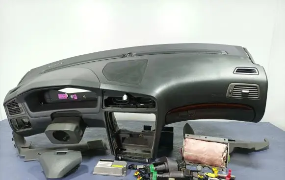 Volvo S60 Dashboard