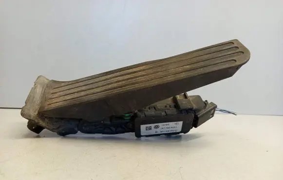 Volkswagen PASSAT B6 Accelerator throttle pedal 1K1723503L
