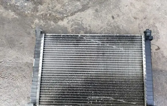 Ford Fiesta Coolant radiator 4S6H8005CB 4S6H8C342AD