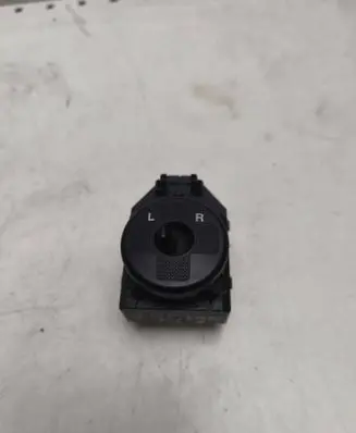 Hyundai Tucson JM Wing mirror switch