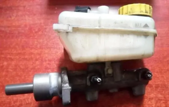 Seat Ibiza III (6L) Master brake cylinder