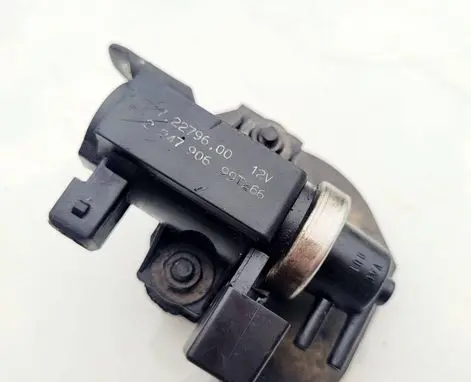 BMW 5 E39 Turbo solenoid valve