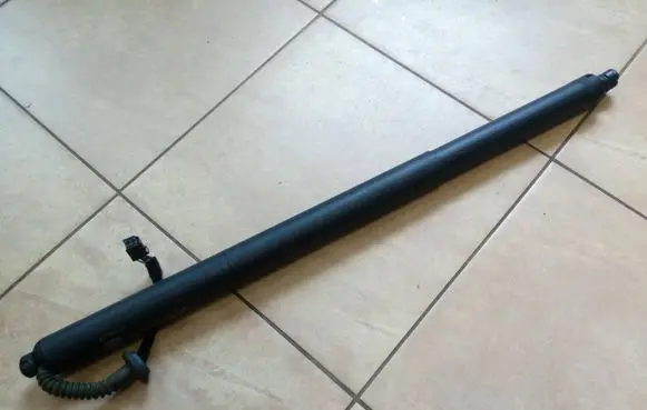 Cupra Formentor Tailgate strut 5FF827851C NE68960