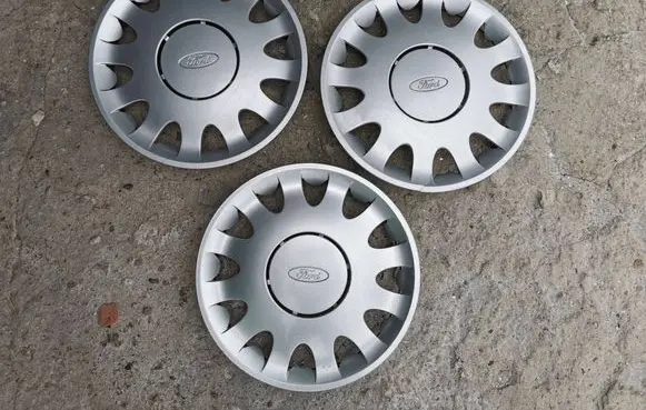 Ford Focus R14 wheel hub/cap/trim 97BG-1130-AD