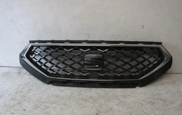 Seat Tarraco Front bumper upper radiator grill 5FJ853654H