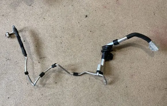 Porsche Macan (95B) Air conditioning (A/C) pipe/hose 95B816741D