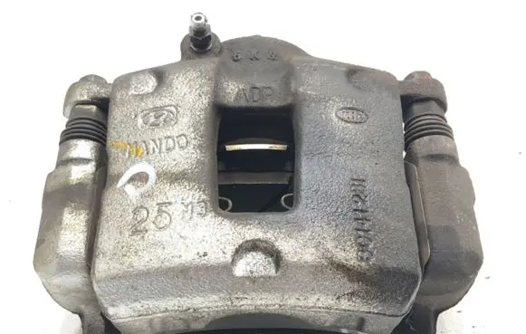Hyundai Elantra VI Front brake caliper