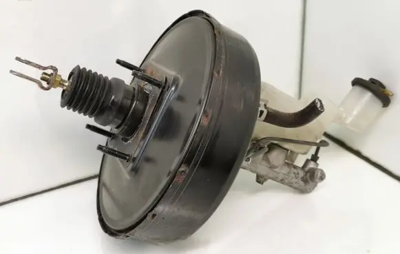 Toyota RAV 4 (XA20) Brake booster 87502201 132311 2904