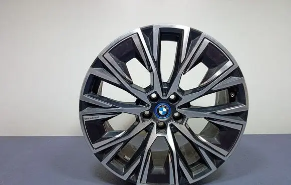 BMW i4 R18 alloy rim 8747311