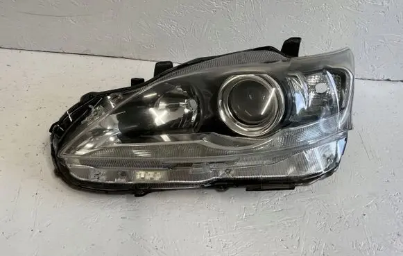 Lexus CT 200H Headlight/headlamp