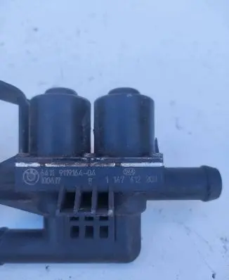 BMW 7 F01 F02 F03 F04 Coolant heater control valve 9119164 1147412200
