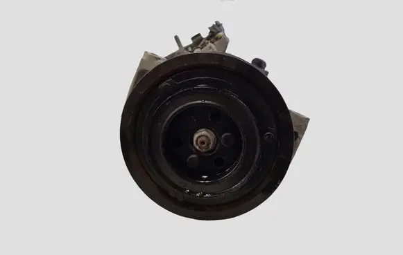 Volvo V40 Air conditioning (A/C) compressor (pump) 31469966