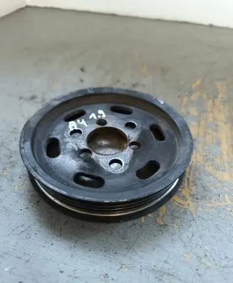Audi A4 S4 B5 8D Power steering pump pulley 028145255f