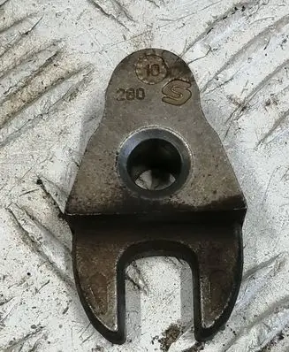 Ford Grand C-MAX Fuel Injector clamp holder 