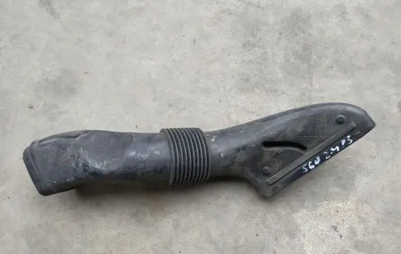 Volvo S60 Air intake hose/pipe 8638624