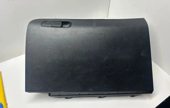Dodge Challenger Glove box set 1QF13DX9AM