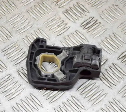 BMW 5 F10 F11 Radiator support slam panel bracket 7575248