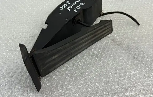 BMW 3 E46 Accelerator throttle pedal 6753519 35406753519